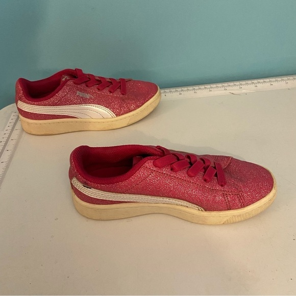 🛍️3/$30 Puma kids girls  pink glittery slip on elastic lace up shoes in size 1 - Picture 8 of 8